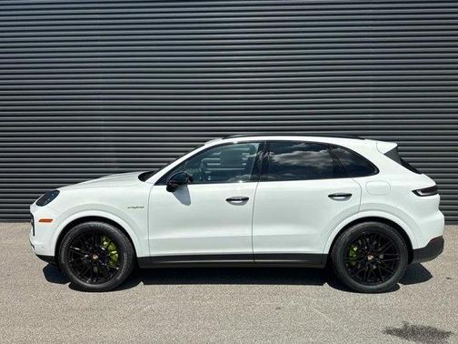 2025 Porsche Cayenne AWD