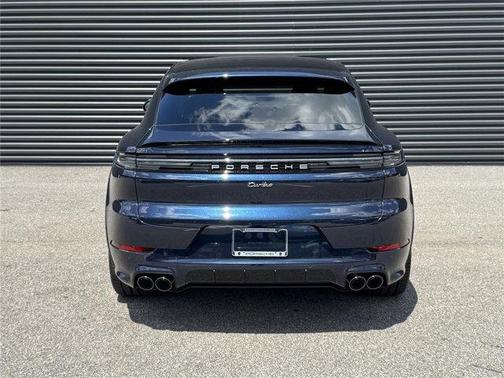 2025 Porsche Cayenne Base