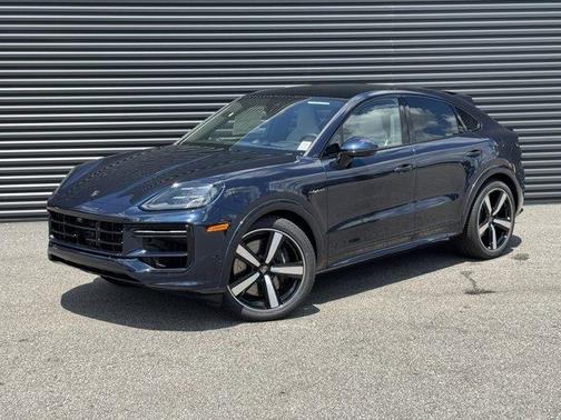 2025 Porsche Cayenne Base