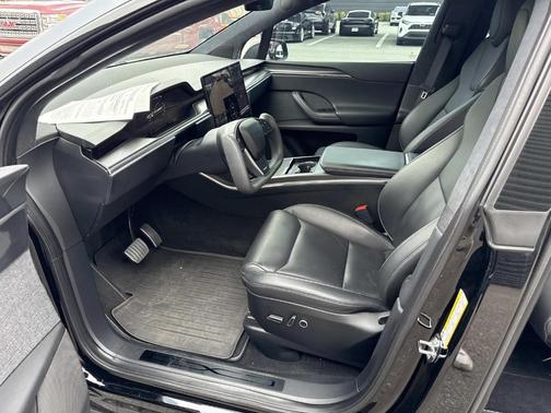 2022 Tesla Model X Plaid