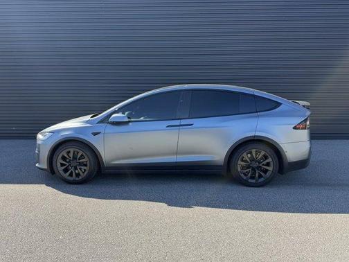 2022 Tesla Model X Plaid