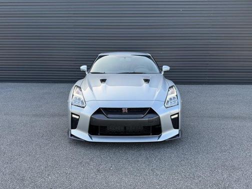 2017 Nissan GT-R Premium