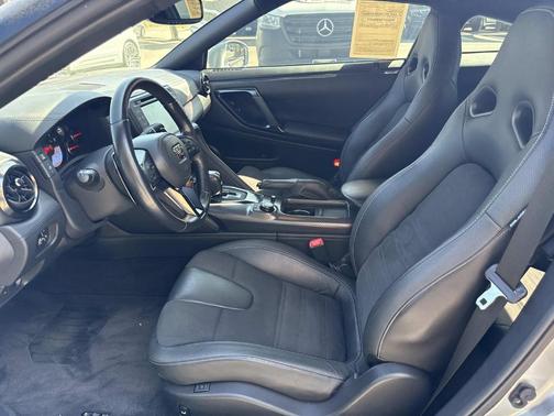 2017 Nissan GT-R Premium