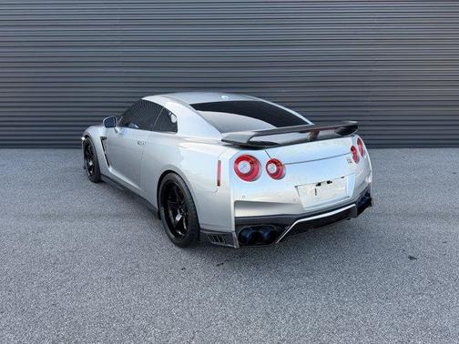 2017 Nissan GT-R Premium