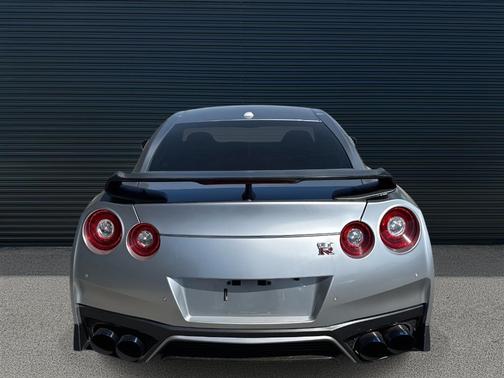 2017 Nissan GT-R Premium