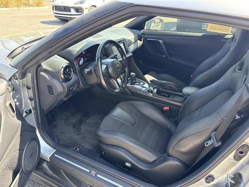 2017 Nissan GT-R Premium