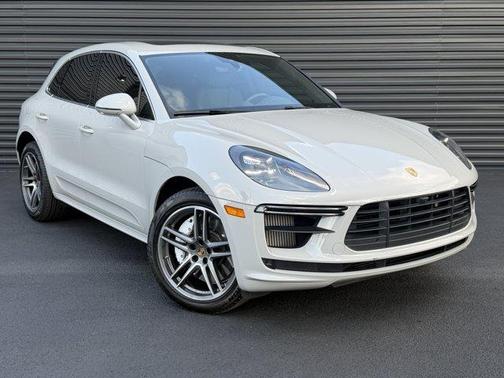 2021 Porsche Macan Turbo