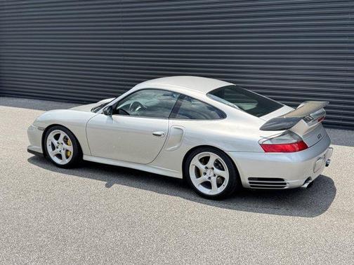 2002 Porsche 911 GT2