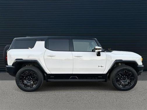 2024 GMC HUMMER EV SUV 2X