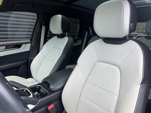 Black Metallic 2024 Porsche Cayenne Base