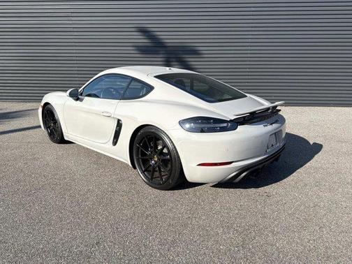 2025 Porsche 718 Cayman GTS 4.0