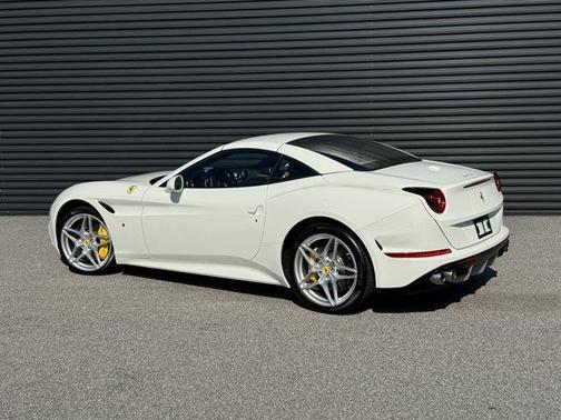 2017 Ferrari California T
