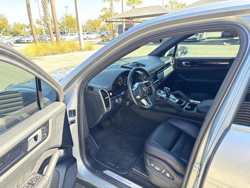 2020 Porsche Cayenne Base