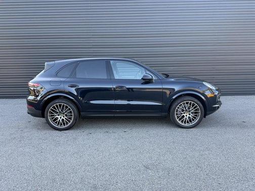 2022 Porsche Cayenne Platinum Edition