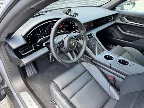 2025 Porsche Taycan 4