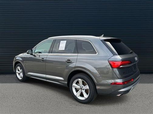 2025 Audi Q7 55 Premium
