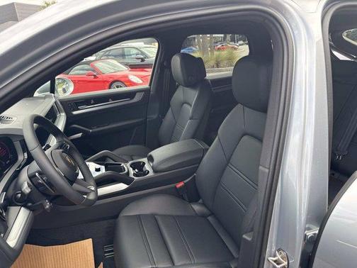 2026 Porsche Cayenne Base