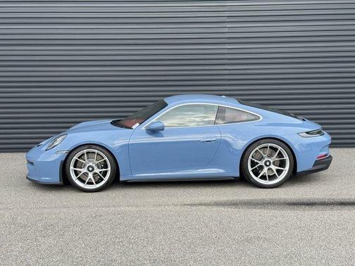 2023 Porsche 911 GT3 w/Touring Package