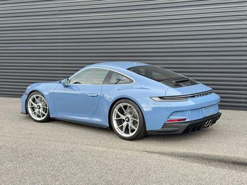 2023 Porsche 911 GT3 w/Touring Package