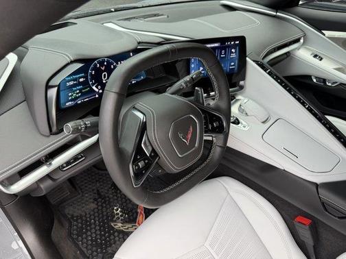 2025 Chevrolet Corvette Stingray w/2LT