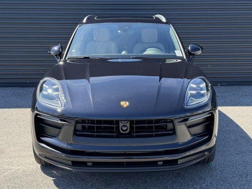 Jet Black Metallic 2026 Porsche Macan Base