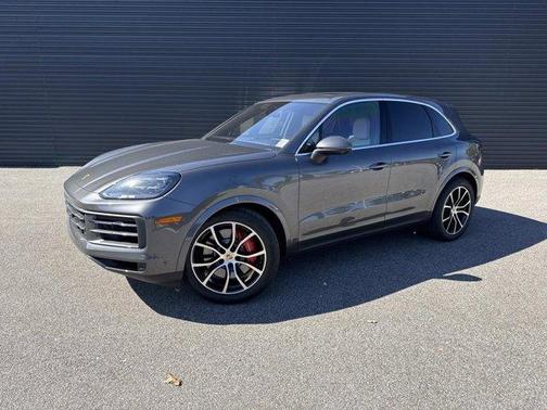 2024 Porsche Cayenne S