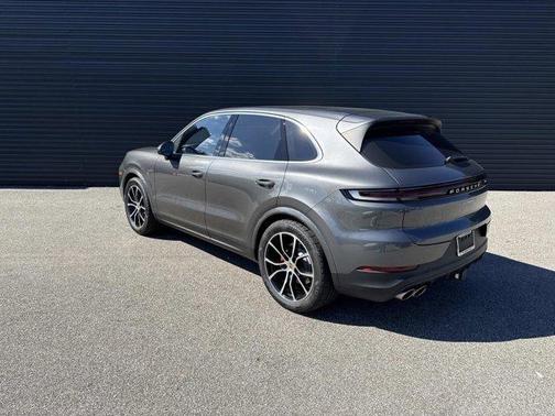 2024 Porsche Cayenne S