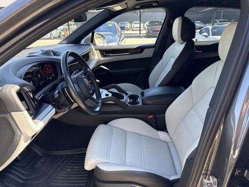 2024 Porsche Cayenne S