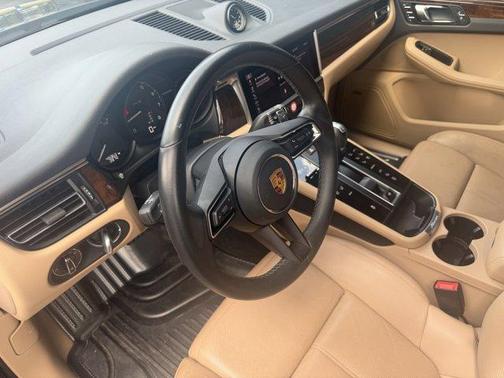 Night Blue Metallic 2023 Porsche Macan Base