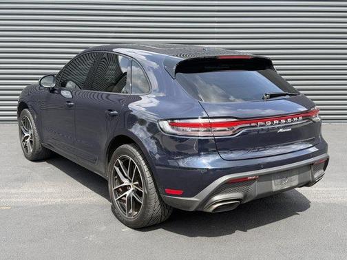 Night Blue Metallic 2023 Porsche Macan Base