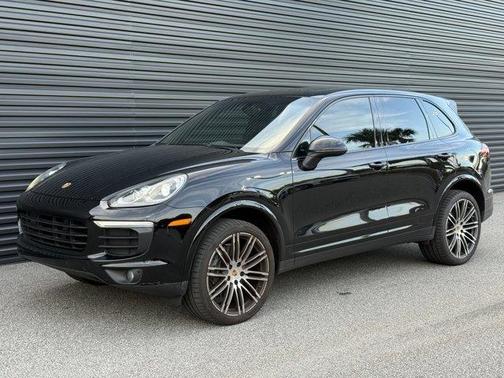 2018 Porsche Cayenne Platinum Edition