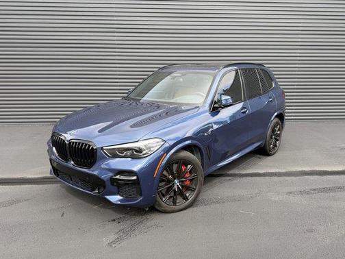 Phytonic Blue Metallic 2022 BMW X5 PHEV xDrive45e