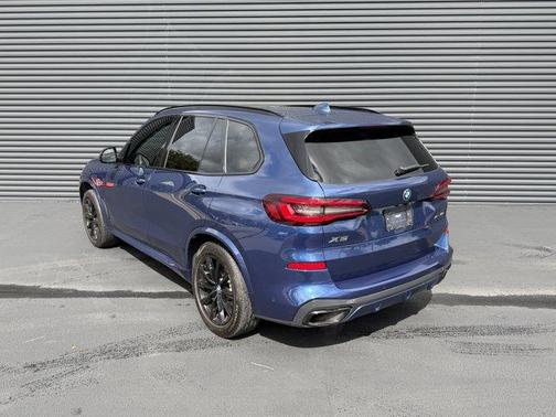 Phytonic Blue Metallic 2022 BMW X5 PHEV xDrive45e