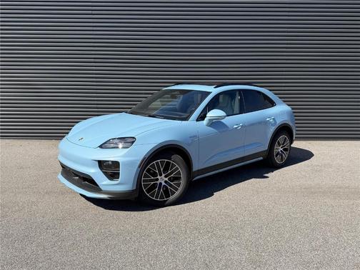 2026 Porsche Macan Base