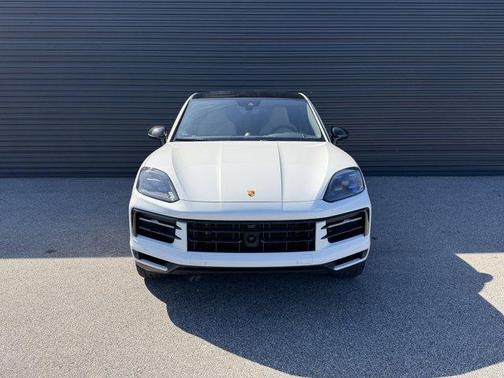 2024 Porsche Cayenne AWD