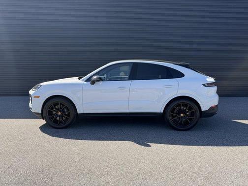 2024 Porsche Cayenne AWD