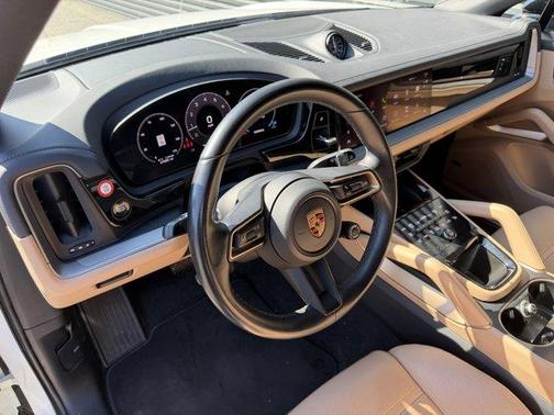 2024 Porsche Cayenne AWD