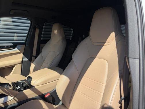 2024 Porsche Cayenne AWD
