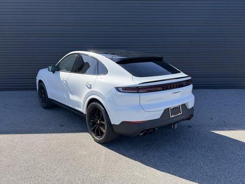 2024 Porsche Cayenne AWD