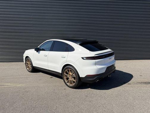 2024 Porsche Cayenne AWD