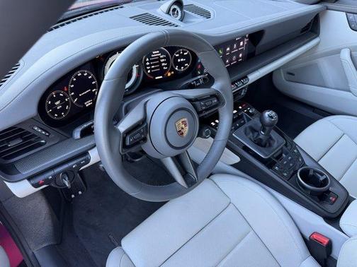 2023 Porsche 911 Carrera GTS