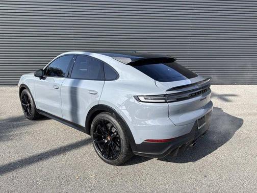 2025 Porsche Cayenne Turbo GT