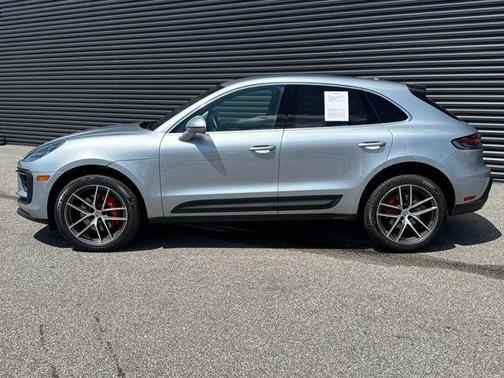 2022 Porsche Macan S