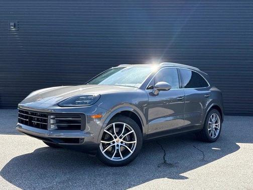 2025 Porsche Cayenne Base