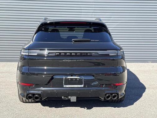 2026 Porsche Cayenne GTS