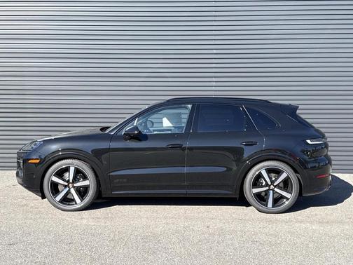 2026 Porsche Cayenne GTS