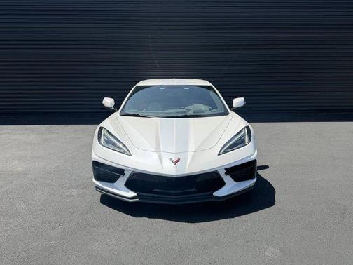 White Pearl Metallic 2023 Chevrolet Corvette Stingray w/3LT