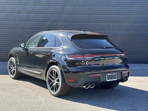 2026 Porsche Macan Base
