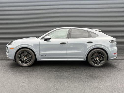 Arctic Gray 2025 Porsche Cayenne GTS