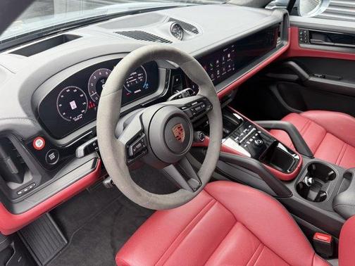 Arctic Gray 2025 Porsche Cayenne GTS